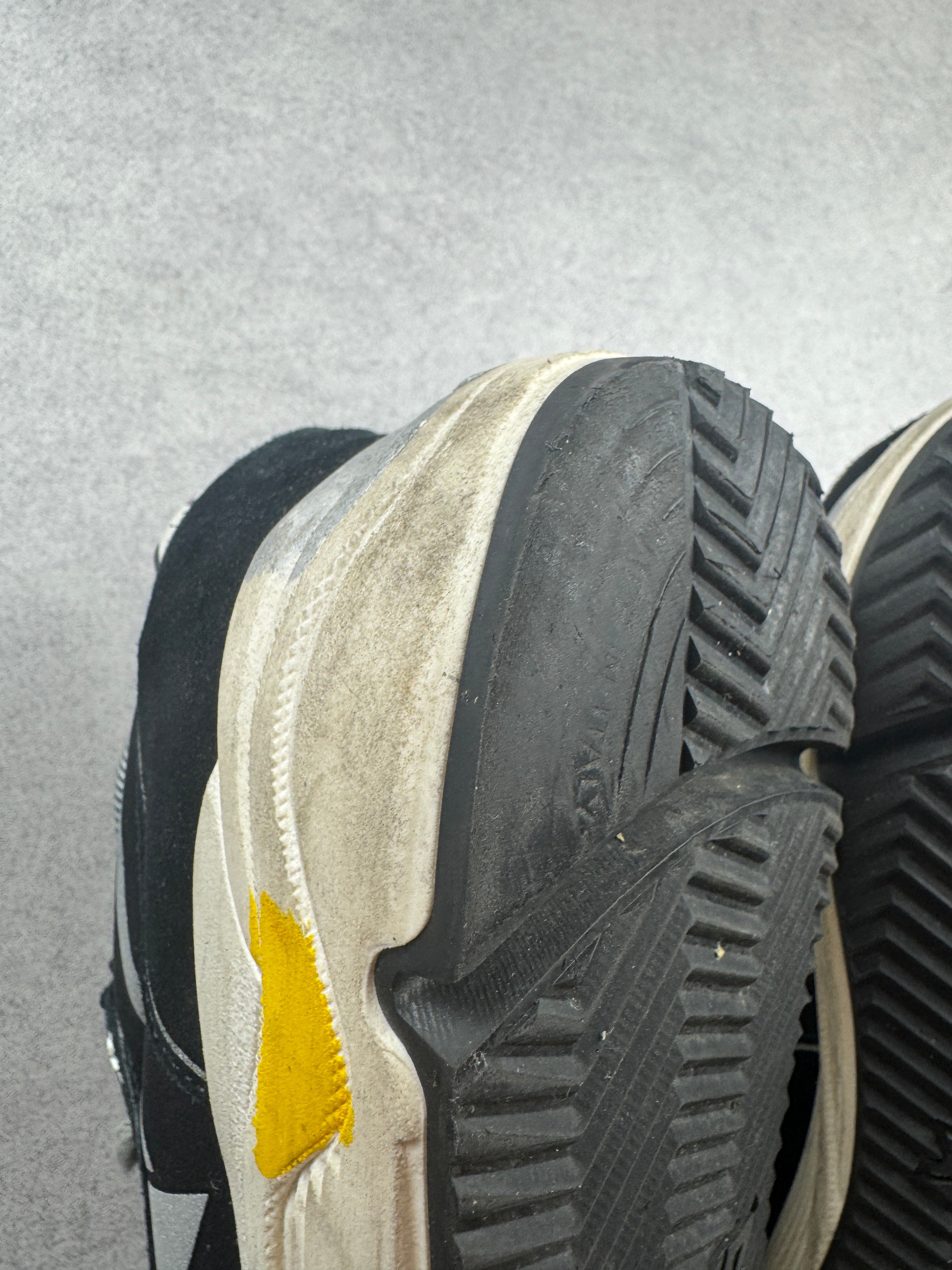 Golden Goose Running Black White 41/8 Golden Goose