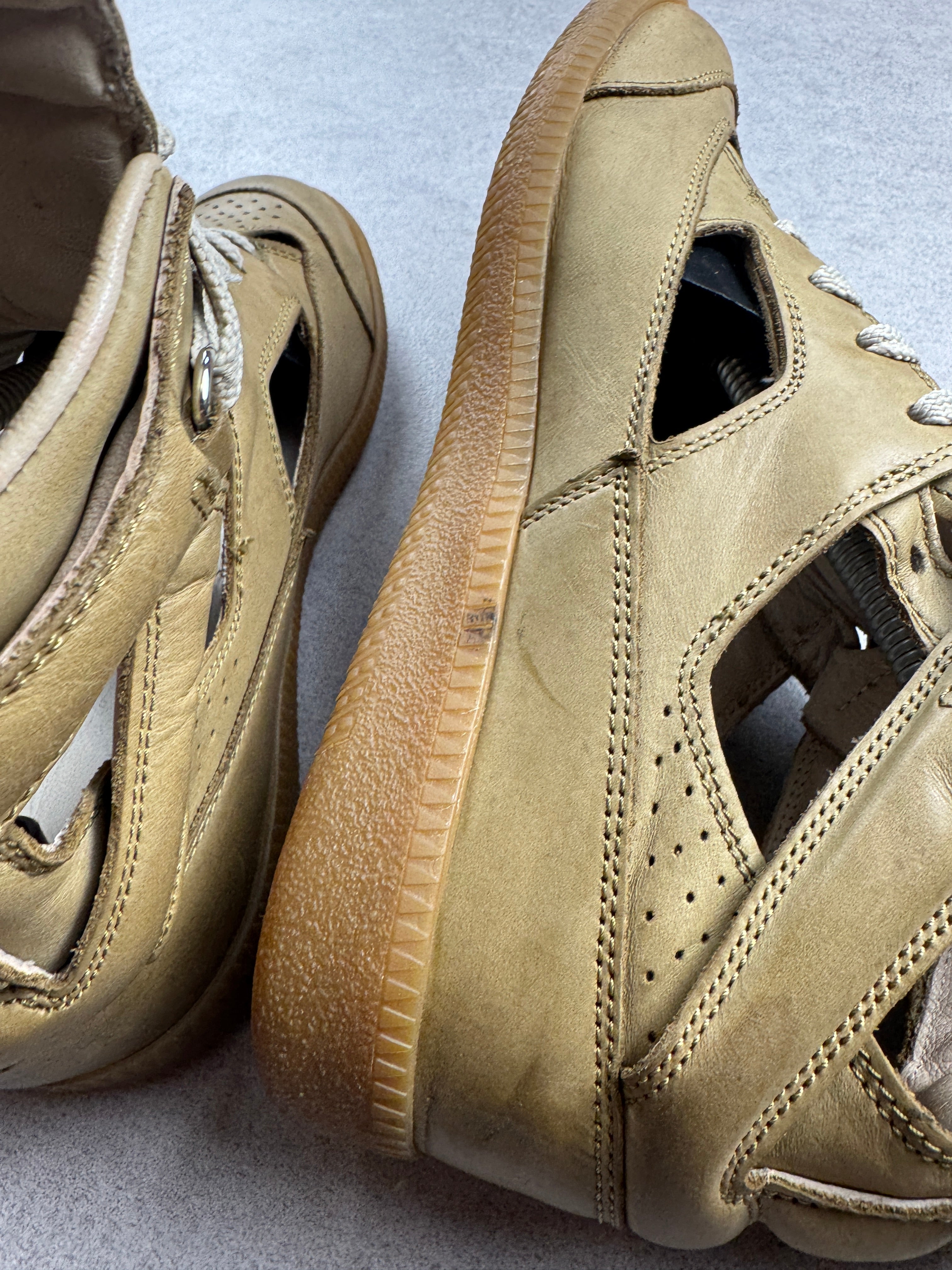 Vintage Maison Margiela Cutout High-Top 2009 Marron 36/6 Maison Margiela
