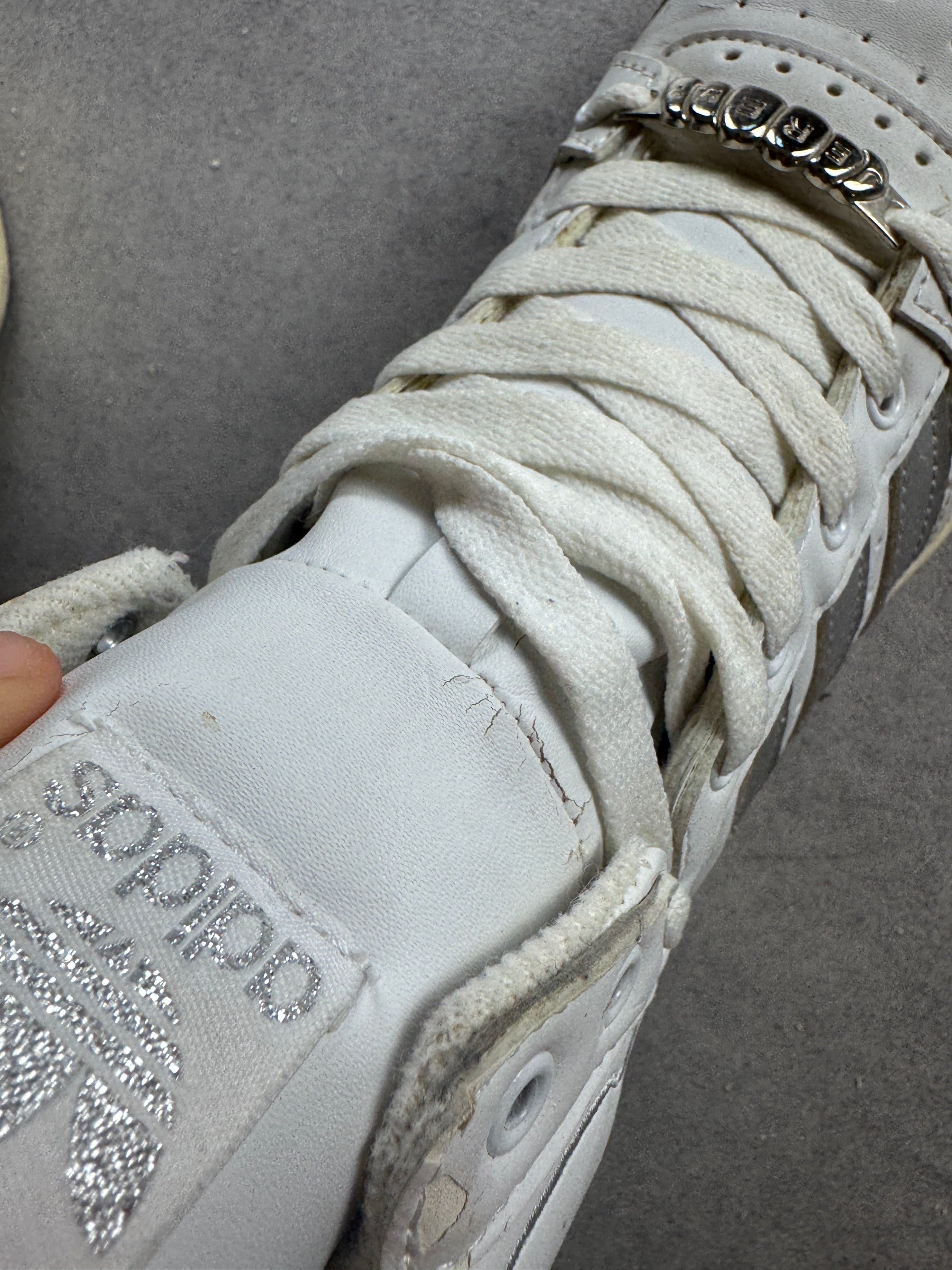Adidas X Jeremy Scott Wings Blanc et Argenté 41/8 Adidas X Jeremy Scott