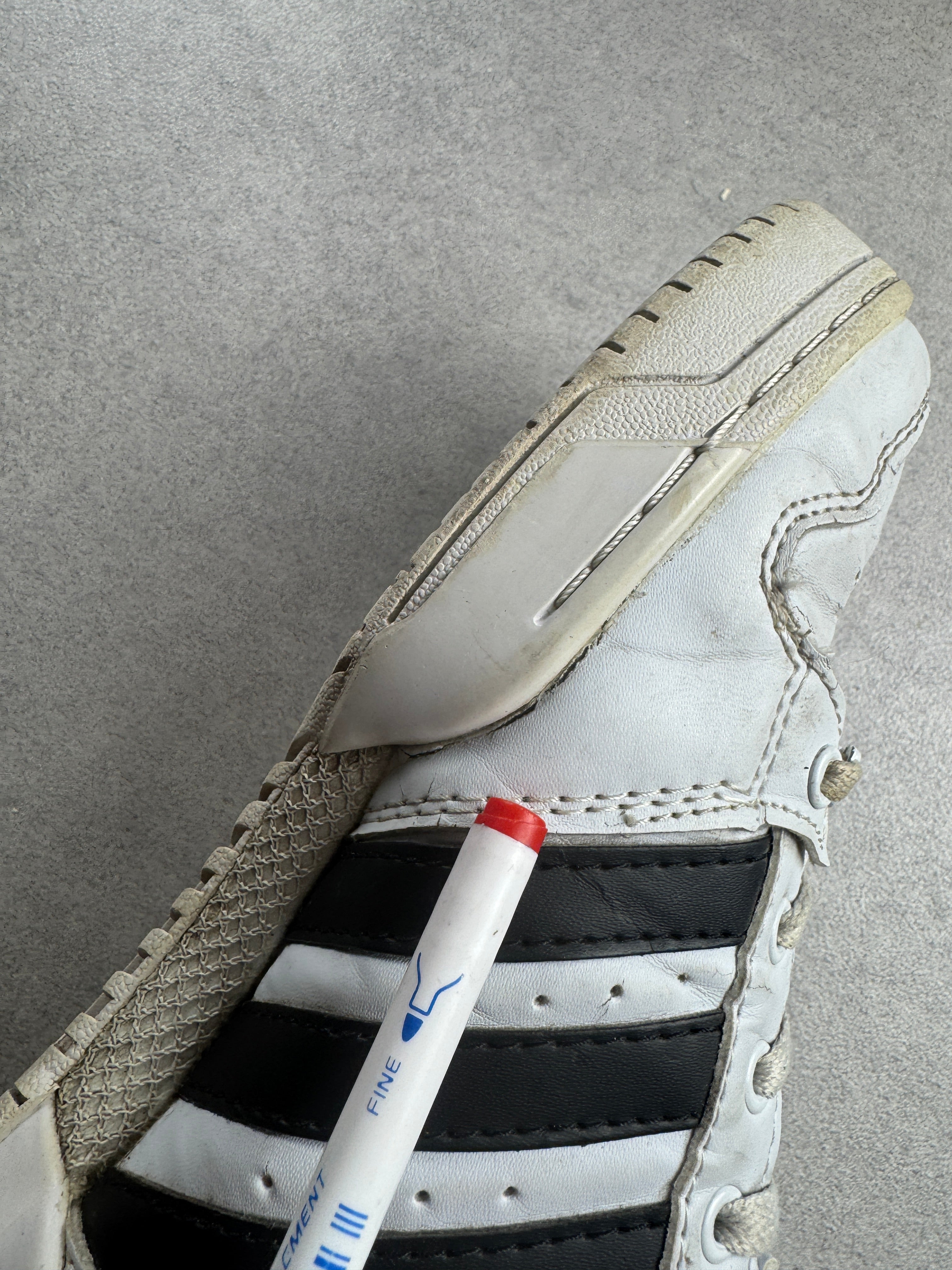 Adidas X Jeremy Scott Wings blanc et noir 40/7 Adidas X Jeremy Scott