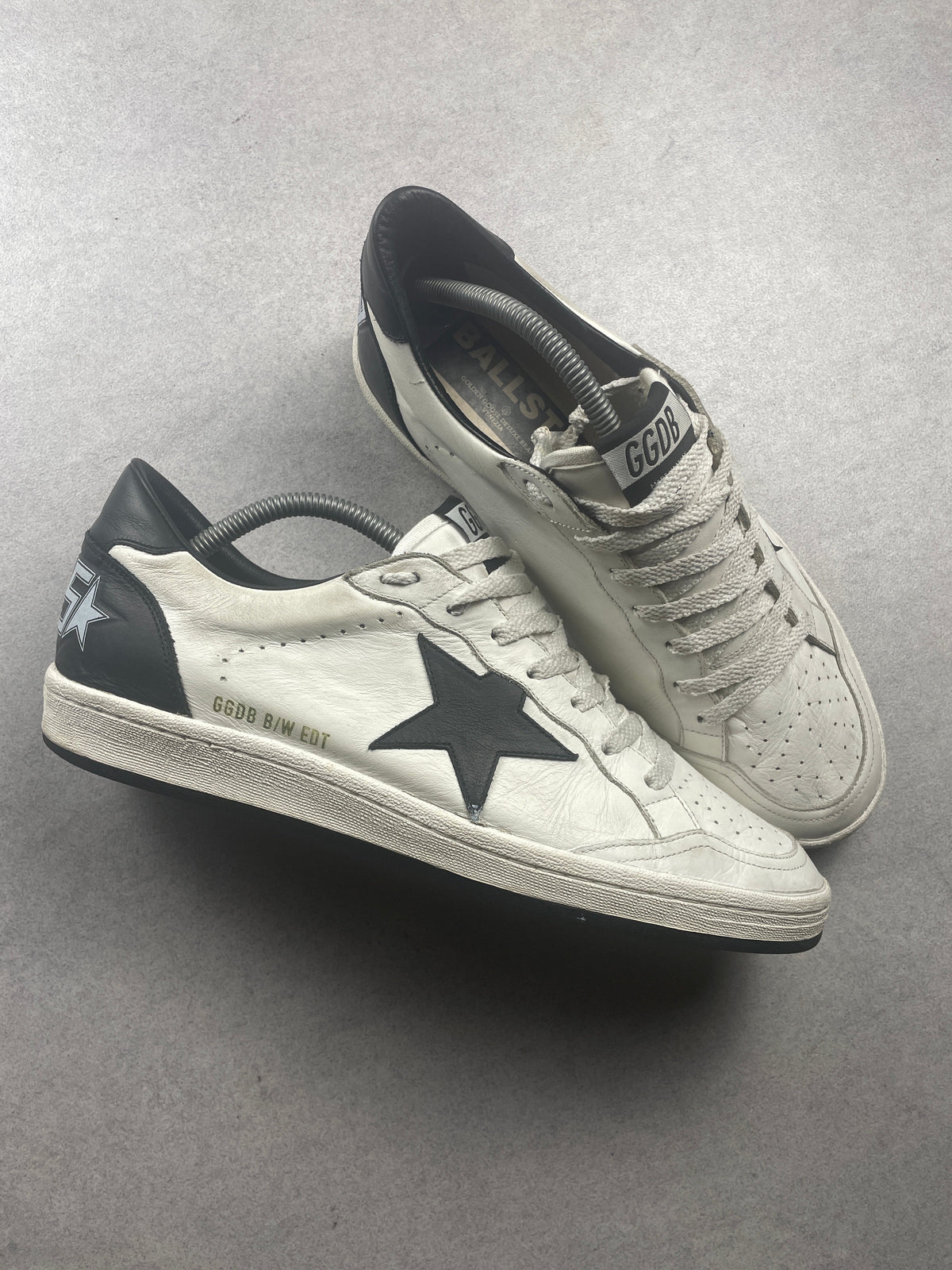 Golden Goose Ball Star noire et blanche 42/10 Golden Goose