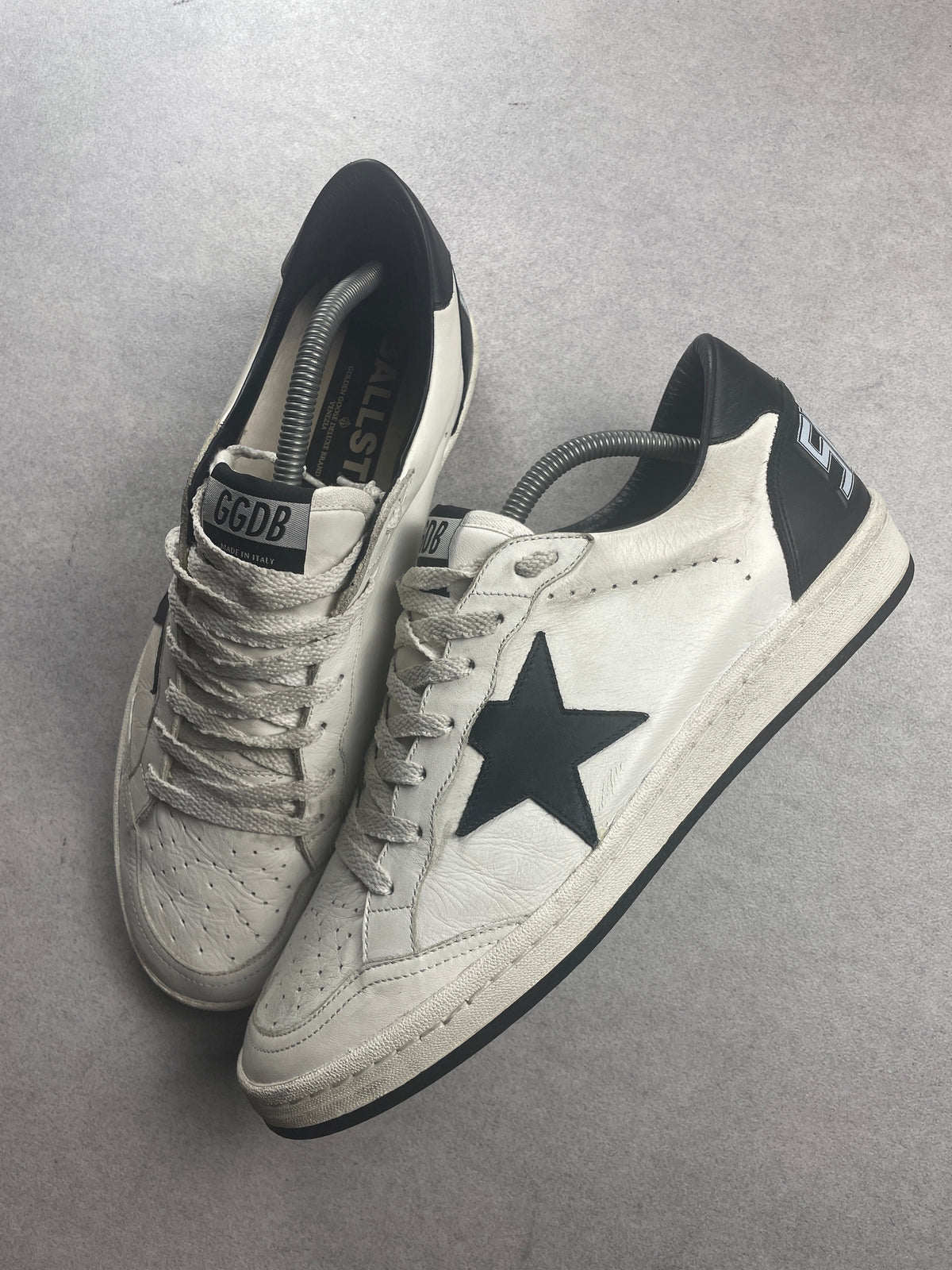 Golden Goose Ball Star noire et blanche 42/10 Golden Goose