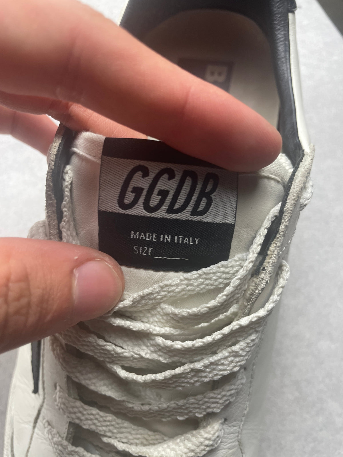 Golden Goose Ball Star noire et blanche 42/10 Golden Goose